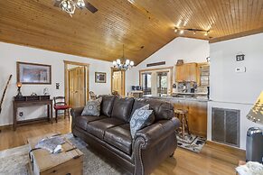 Grey Moose Lodge w/ Amenities Access!