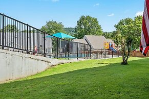 Avondale Darling - Branson Favorites Nearby!