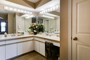 Relaxing Penthouse at Heldstab Haven