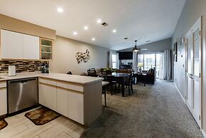 Relaxing Penthouse at Heldstab Haven