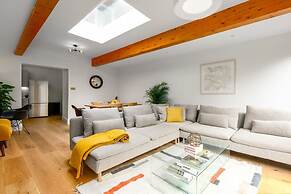 The Victorian House - Enticing 3bdr House With Garden