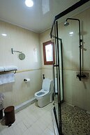 The Grand Palace Hotel