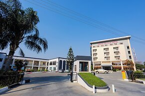 The Grand Palace Hotel