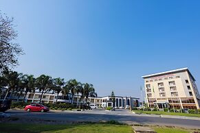 The Grand Palace Hotel