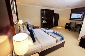 The Grand Palace Hotel