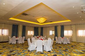 The Grand Palace Hotel