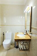 The Grand Palace Hotel