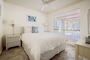 Island Paradise A Waterfront Oasis With Pool