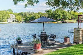 Island Paradise A Waterfront Oasis With Pool