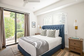 Villa Verbena by Avantstay Expansive Estate w/ B-ball Court, Pool/spa 