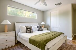 Villa Verbena by Avantstay Expansive Estate w/ B-ball Court, Pool/spa 