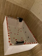 Mesken Cave Suites