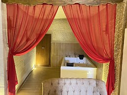 Mesken Cave Suites