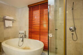 Luxury Danang Beach Pool Villa