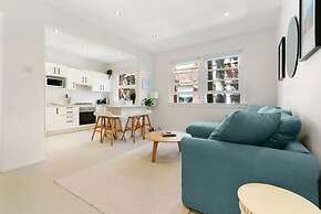Bondi Breeze Apartment