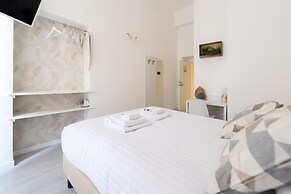 White Gioberti Guesthouse