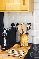 2 Bed Apartment Right on Trafalgar Square