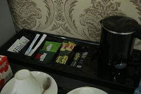 Ada Hotel