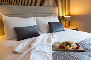 Castle Varagh Hotel & Bar