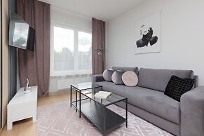 Warsaw Apartment With Parking by Renters