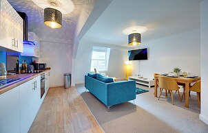 Charltons Bonds Apartments - By Week2Week