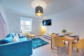 Charltons Bonds Apartments - By Week2Week