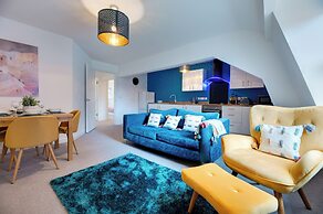 Charltons Bonds Apartments - By Week2Week