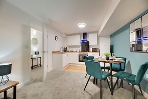 Charltons Bonds Apartments - By Week2Week