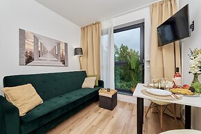 Studio Wrocław Fabryczna by Renters