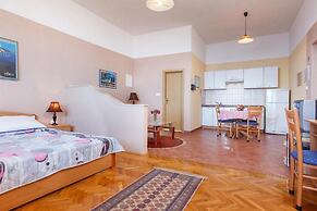 Summerheaven Apartments