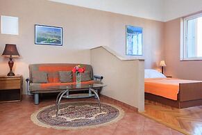 Summerheaven Apartments