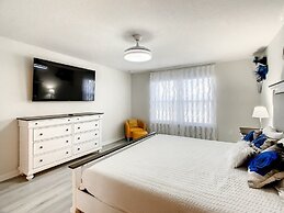 A Touch Of Blue At Windsor Island Resort 5 Bedroom Townhouse by Redawn