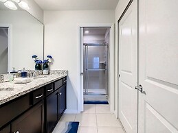 A Touch Of Blue At Windsor Island Resort 5 Bedroom Townhouse by Redawn