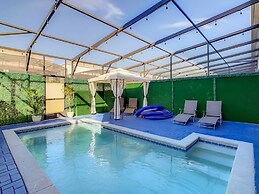 A Touch Of Blue At Windsor Island Resort 5 Bedroom Townhouse by Redawn