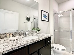 A Touch Of Blue At Windsor Island Resort 5 Bedroom Townhouse by Redawn