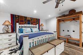 Guadalupe Bluff Bunk House 5 Bedroom Home by RedAwning