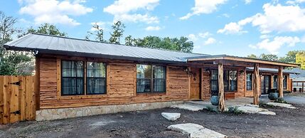 Guadalupe Bluff Bunk House 5 Bedroom Home by RedAwning