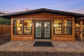 Guadalupe Bluff Bunk House 5 Bedroom Home by RedAwning