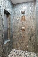 Guadalupe Bluff Bunk House 5 Bedroom Home by RedAwning