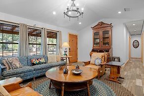 Guadalupe Bluff Bunk House 5 Bedroom Home by RedAwning