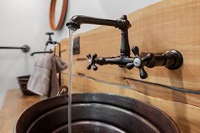 Guadalupe Bluff Bunk House 5 Bedroom Home by RedAwning