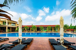 Crest Apartments & Suites