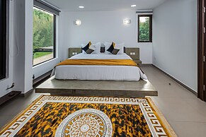 Crest Apartments & Suites