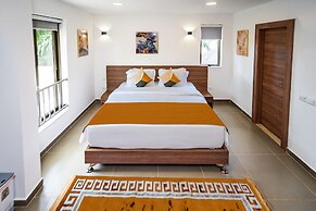 Crest Apartments & Suites