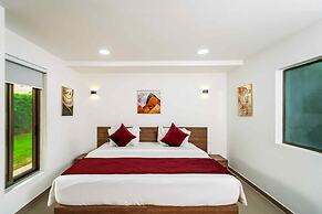 Crest Apartments & Suites