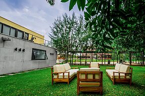 Crest Apartments & Suites