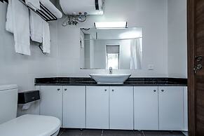 Crest Apartments & Suites