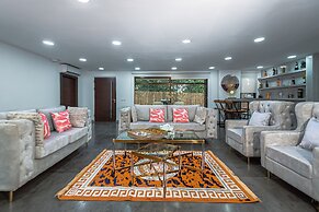 Crest Apartments & Suites