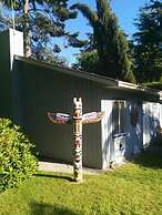 Salty Towers Oceanfront Cottages