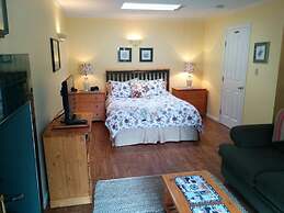 Salty Towers Oceanfront Cottages